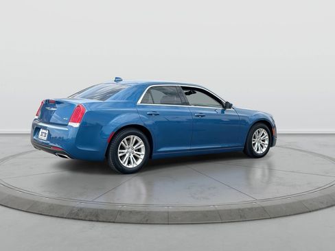 Used 2021 Chrysler 300 Touring w/ Driver Convenience Group RWD image 8
