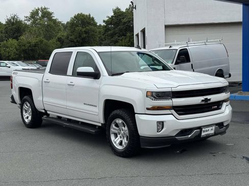 Used 2018 Chevrolet Silverado 1500 LT w/ All Star Edition AWD/4WD image 3