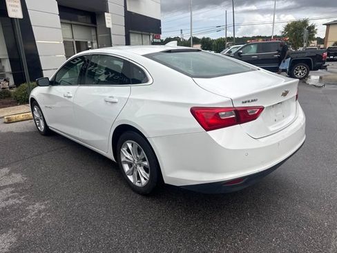 Used 2025 Chevrolet Malibu LT FWD image 3