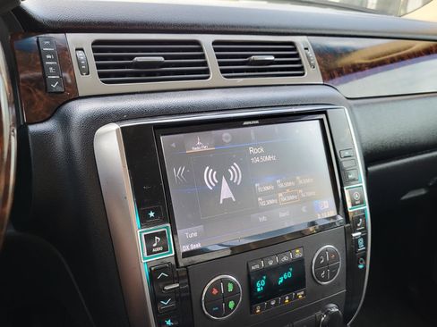 Used 2011 GMC Sierra 3500 Denali image 24