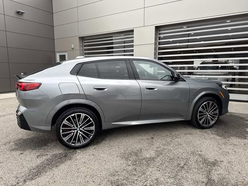 Used 2025 BMW X2 xDrive28i w/ Premium Package AWD/4WD image 7