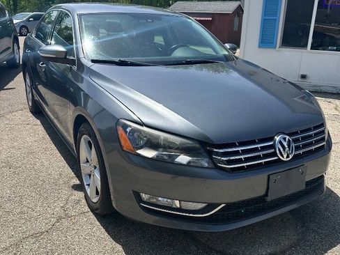 Used 2015 Volkswagen Passat 1.8T Limited Edition FWD image 2