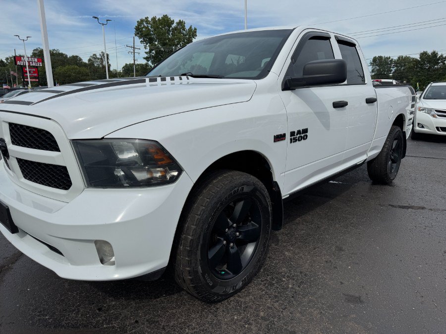 Used 2018 RAM 1500 Express w/ Express Value Package AWD/4WD image 9