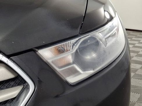 Used 2014 Ford Taurus SEL w/ Equipment Group 201A image 9