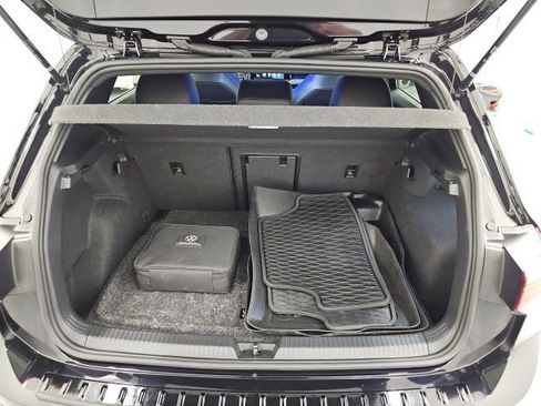 Used 2024 Volkswagen Golf R AWD/4WD image 31