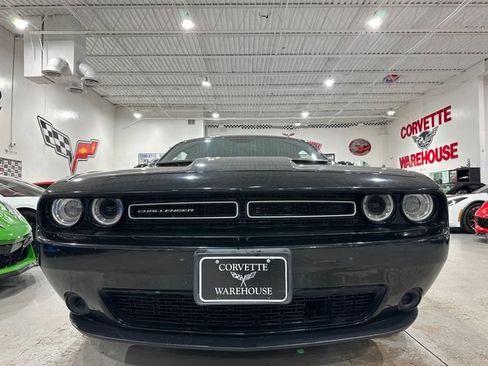 Used 2020 Dodge Challenger SXT RWD image 20