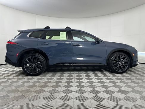 Used 2025 Toyota Crown Signia image 7