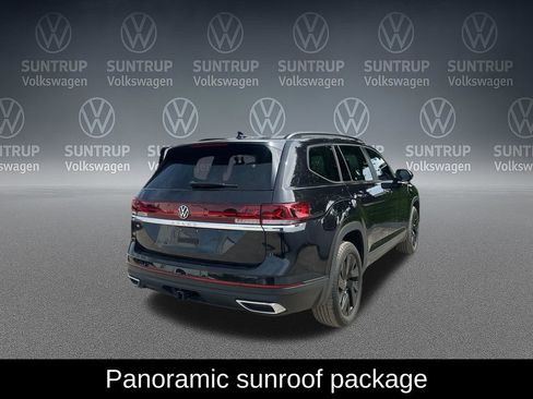 Used 2025 Volkswagen Atlas SE w/ Panoramic Sunroof Package FWD image 7