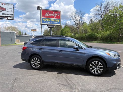 Used 2016 Subaru Outback 3.6R Limited image 1