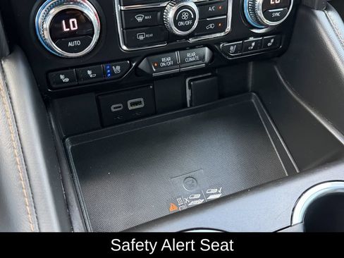 Used 2023 GMC Yukon AT4 w/ AT4 Premium Plus Package AWD/4WD image 27