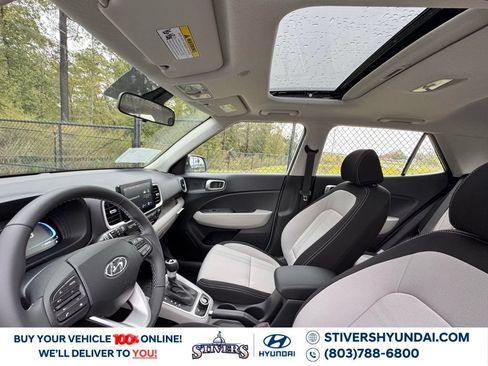 Certified 2026 Hyundai Venue SEL FWD image 17
