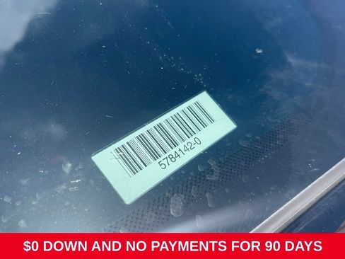 Used 2025 Chrysler Pacifica Select FWD image 8