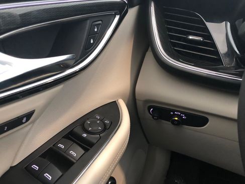 Used 2023 Buick Envision Essence AWD/4WD image 13