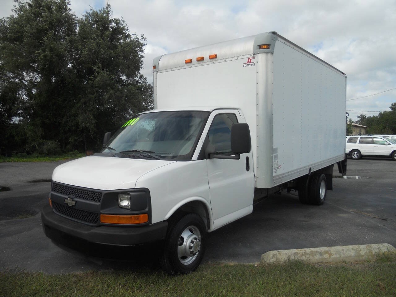 Used 2013 Chevrolet Express 3500 Extended RWD image 30