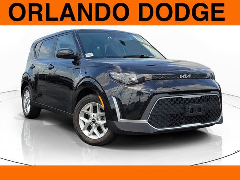 Used 2025 Kia Soul LX w/ LX Technology Package image 1
