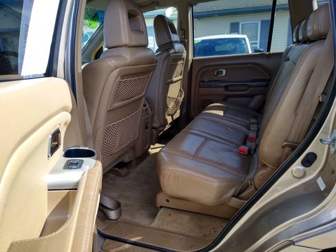 Used 2004 Honda Pilot EX image 19