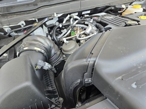 New 2026 RAM 2500 Laramie AWD/4WD image 23