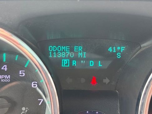 Used 2011 Chevrolet Traverse LT w/ Personal Connectivity Package image 15