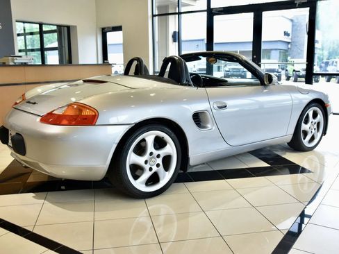Used 2001 Porsche Boxster RWD image 11