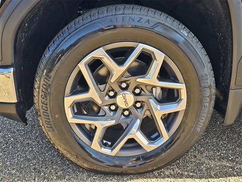 Used 2023 GMC Sierra 1500 SLT w/ SLT Premium Package image 30