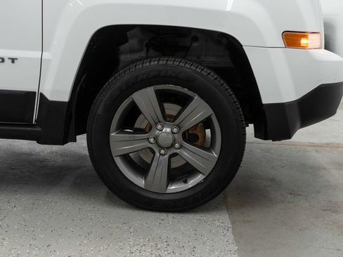Used 2017 Jeep Patriot Sport FWD image 26