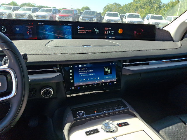 New 2027 Lincoln Navigator Reserve AWD/4WD image 11