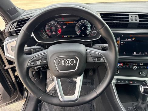 Used 2022 Audi Q3 2.0T Premium Plus w/ Premium Plus Package AWD/4WD image 15