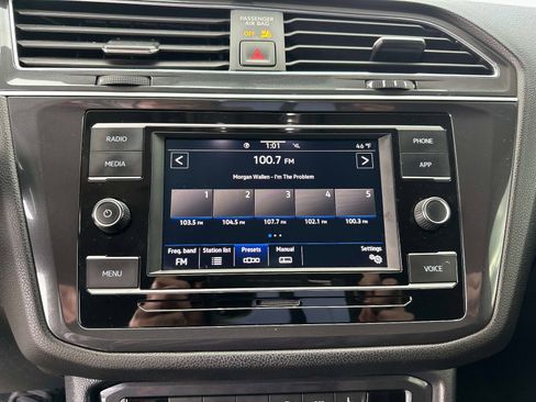 Used 2022 Volkswagen Tiguan S image 23