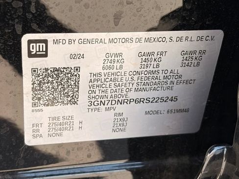 Used 2024 Chevrolet Equinox EV RS FWD image 35