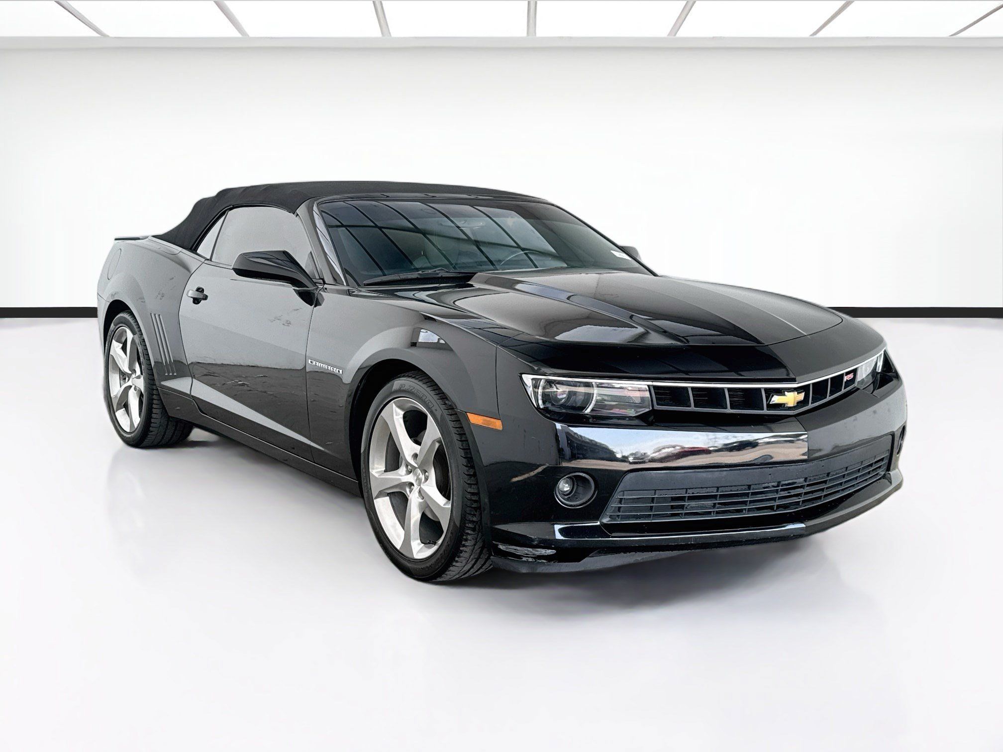Used 2015 Chevrolet Camaro LT w/ RS Package RWD image 3