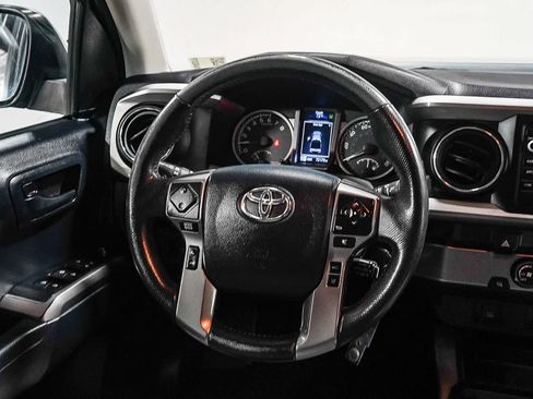 Certified 2019 Toyota Tacoma SR5 image 16