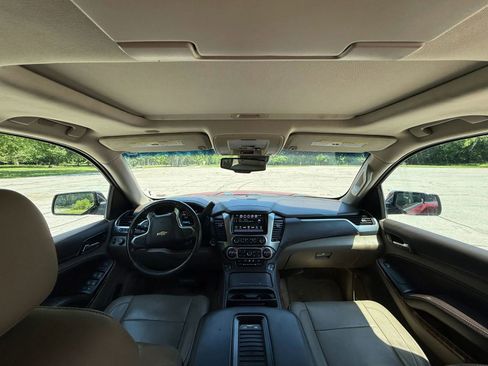 Used 2016 Chevrolet Suburban LTZ RWD image 15