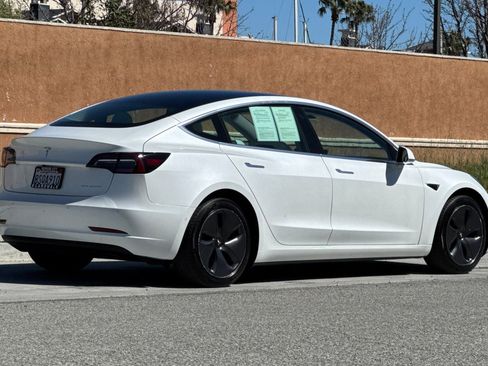 Used 2020 Tesla Model 3 Long Range image 4