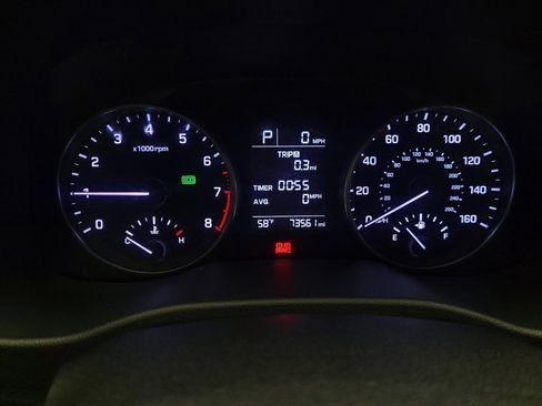 Used 2017 Hyundai Elantra SE w/ Cargo Package image 23