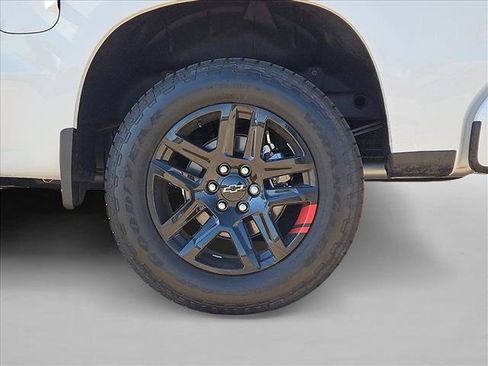 New 2026 Chevrolet Silverado 1500 RST w/ Redline Edition AWD/4WD image 10
