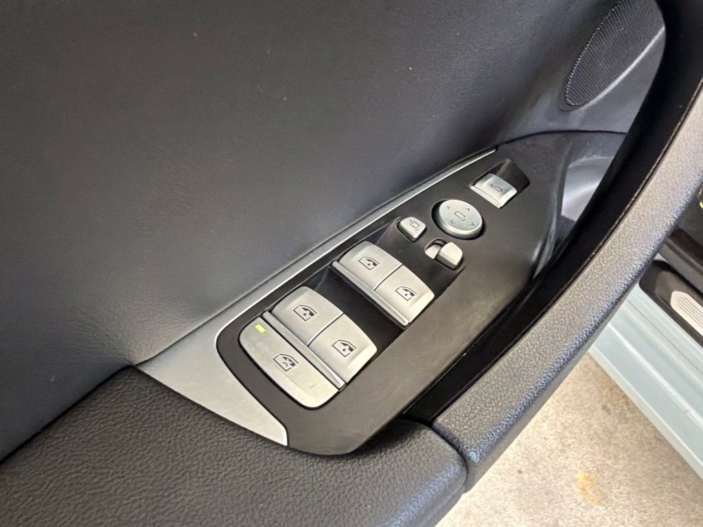 Used 2024 BMW X3 sDrive30i w/ M Sport Package RWD image 45
