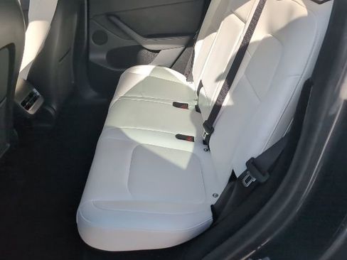 Used 2023 Tesla Model Y Performance image 20