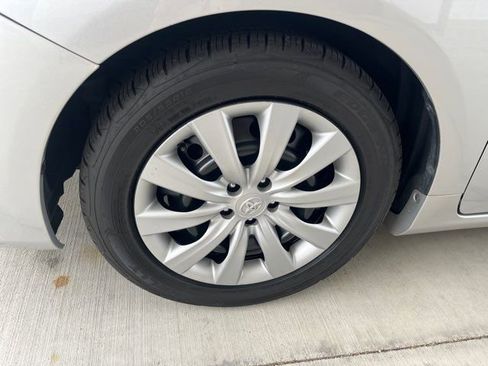 Used 2012 Toyota Corolla LE image 8