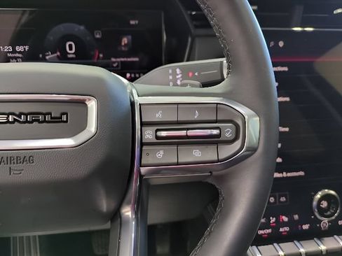 Used 2026 GMC Terrain Denali AWD/4WD image 28