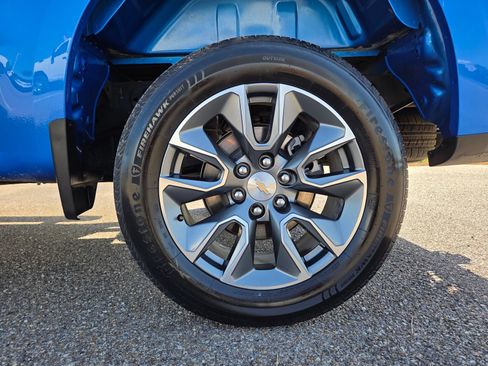 Used 2025 Chevrolet Silverado 1500 LT w/ Texas Edition Plus RWD image 13