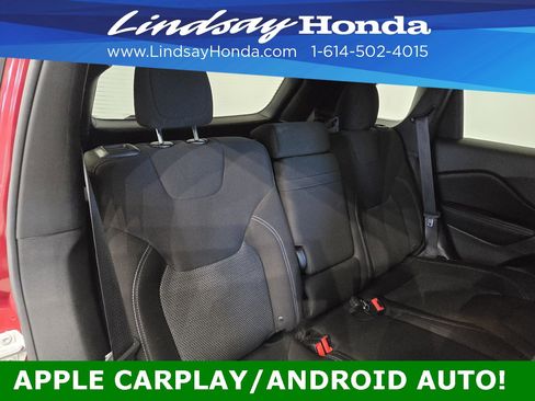 Used 2019 Jeep Cherokee Latitude w/ Popular Appearance Group image 9