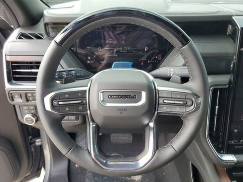 New 2026 GMC Yukon Denali w/ Denali Reserve Package AWD/4WD image 21