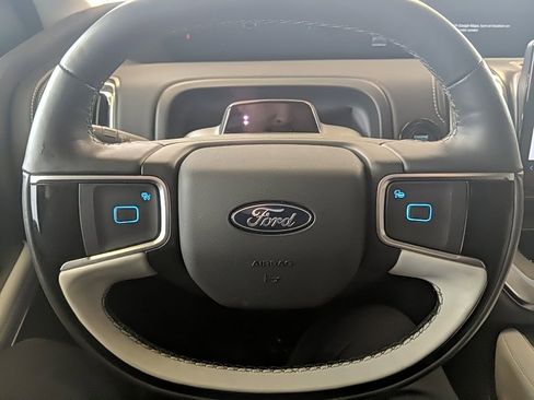 Used 2025 Ford Expedition Max Platinum w/ Driver's Package image 19