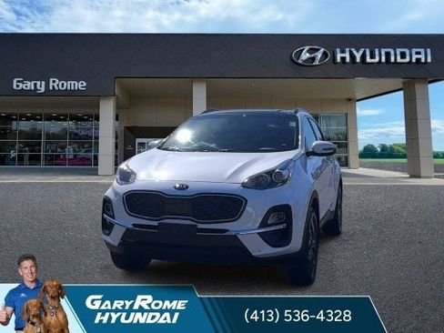Used 2022 Kia Sportage EX w/ EX Technology Package AWD/4WD image 2