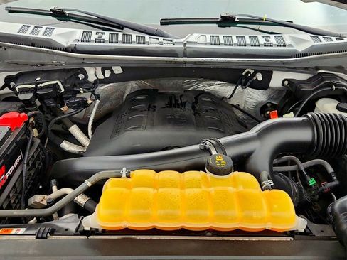 Used 2016 Ford F150 Platinum w/ Technology Package image 26