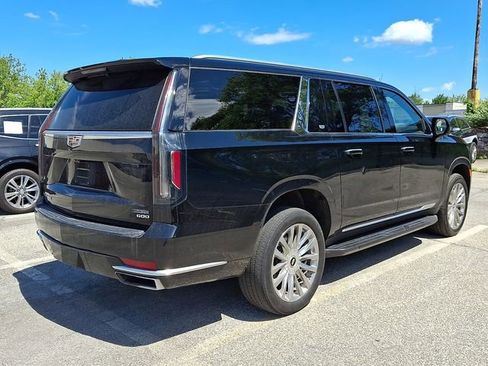 Used 2023 Cadillac Escalade ESV Premium Luxury AWD/4WD image 3