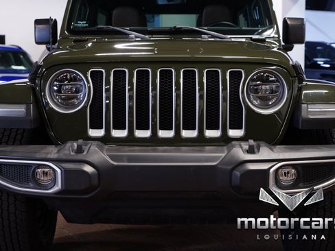 Used 2022 Jeep Wrangler Unlimited Sahara w/ LED Lighting Group AWD/4WD image 10