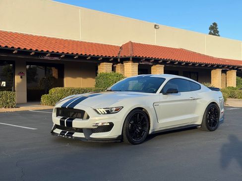 Used 2016 Ford Mustang Shelby GT350 w/ Technology Package image 1