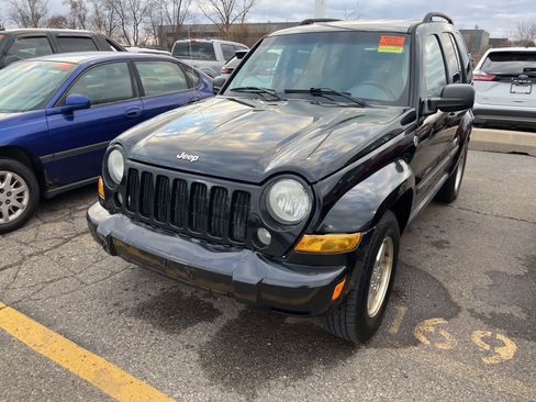 Used 2007 Jeep Liberty Sport image 3