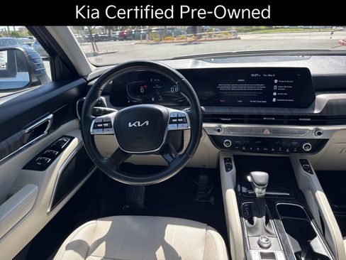 Certified 2024 Kia Telluride EX w/ EX Captain's Chair Package FWD image 17